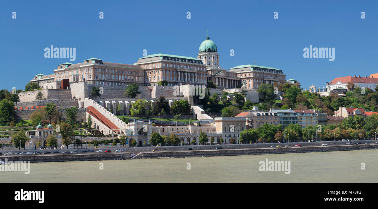 View over Danube River to the Royal Palace, Buda Castle, UNESCO World ...