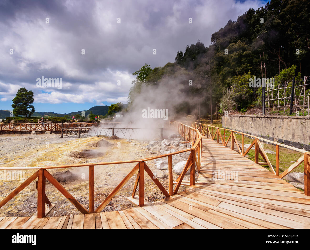Fumarolas da Lagoa das Furnas, hot springs, Sao Miguel Island, Azores