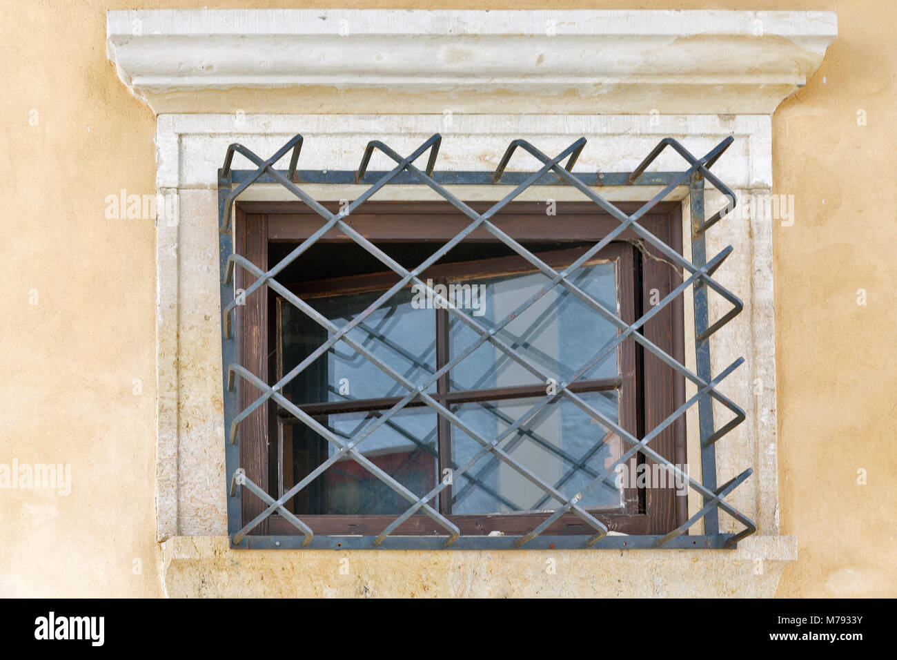 Lattice window hires stock photography and images Alamy