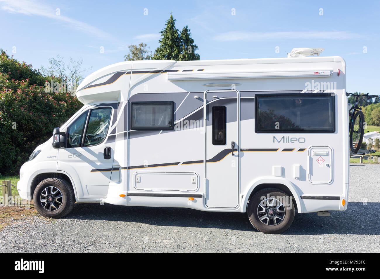 Benimar Mileo 202 motorhome recreational vehicle RV at Moutere Inn, Moutere Highway, Upper Moutere, Tasman District, New Zealand Stock Photo