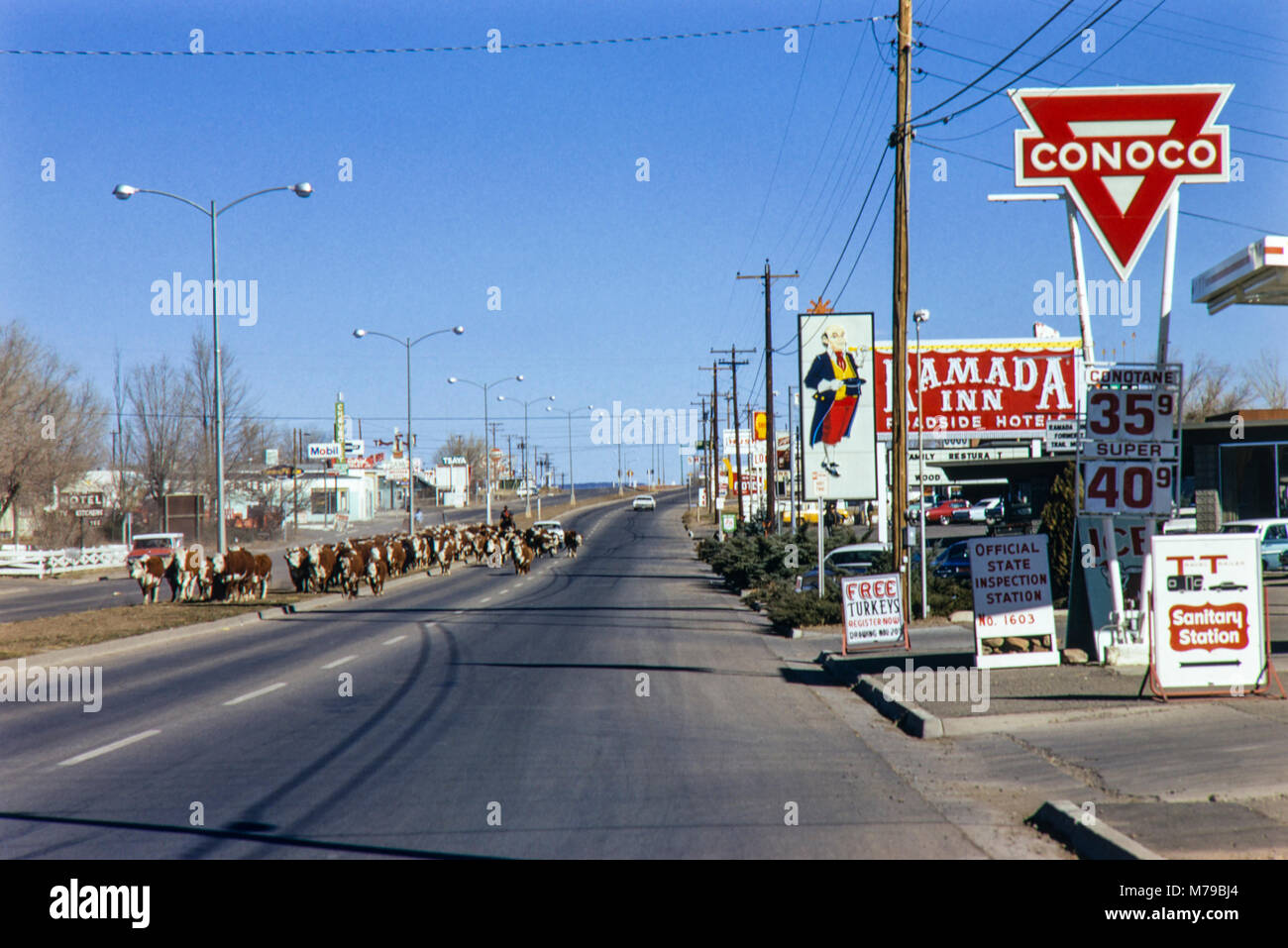 Gas Station 1970s High Resolution Stock Photography and Images Alamy