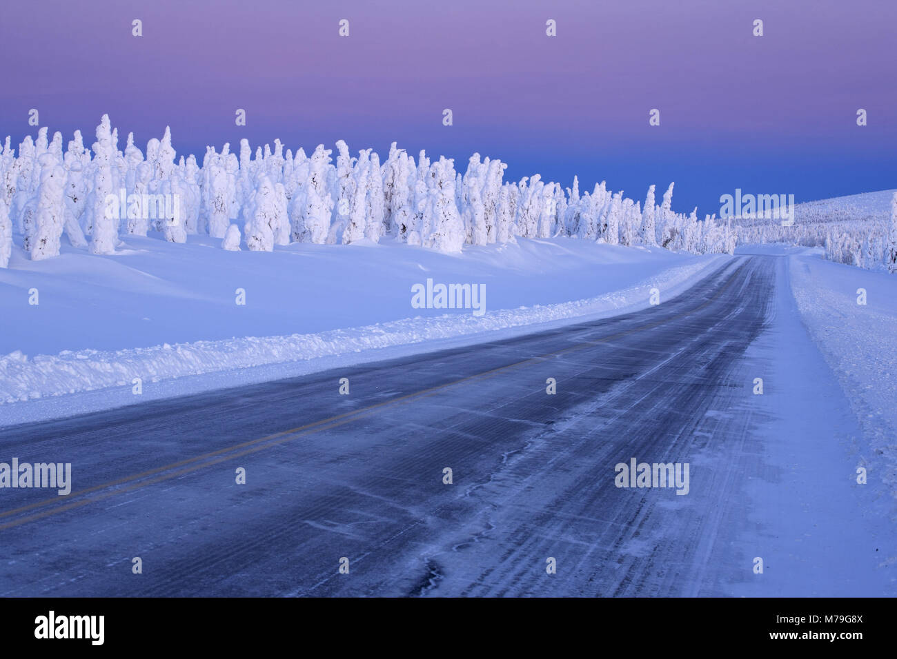 North America, the USA, Alaska, central Alaska, James Dalton Highway, winter scenery, road, highway, Stock Photo