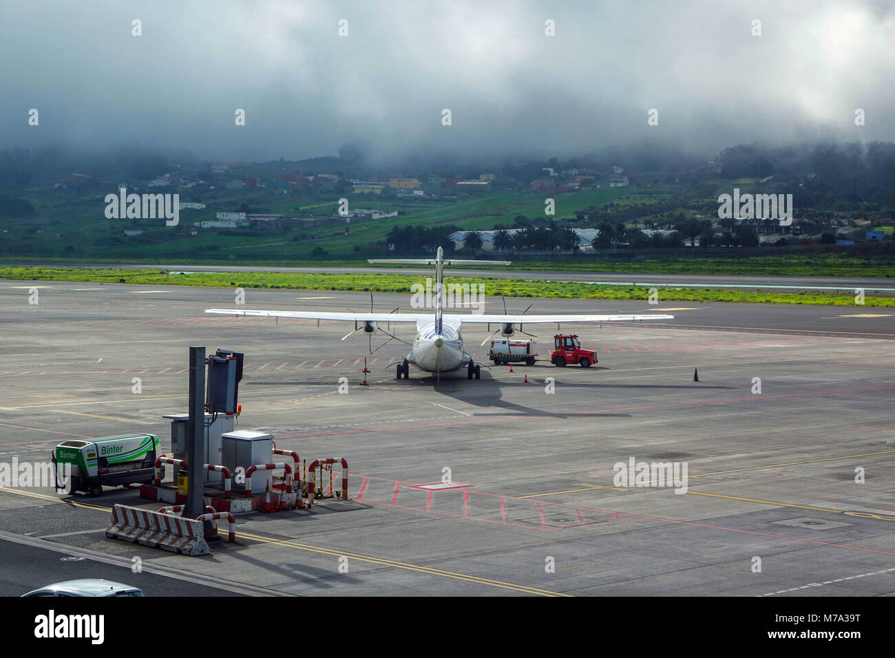 Santa cruz airport tenerife hires stock photography and images Alamy Santa cruz airport tenerife hires stock photography and images Alamy