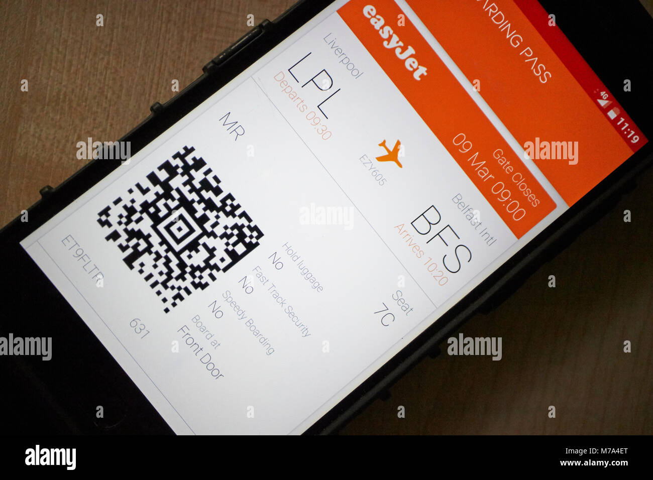 electronic boarding pass using the easyjet app on a smartphone Stock Photo