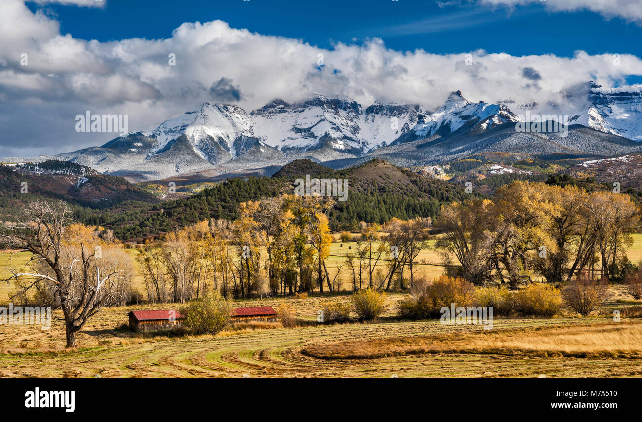 Sneffels Range, under snow in late fall, view from San Juan Skyway National Scenic Byway, near Dallas Divide, San Juan Mountains, Colorado, USA Stock Photo