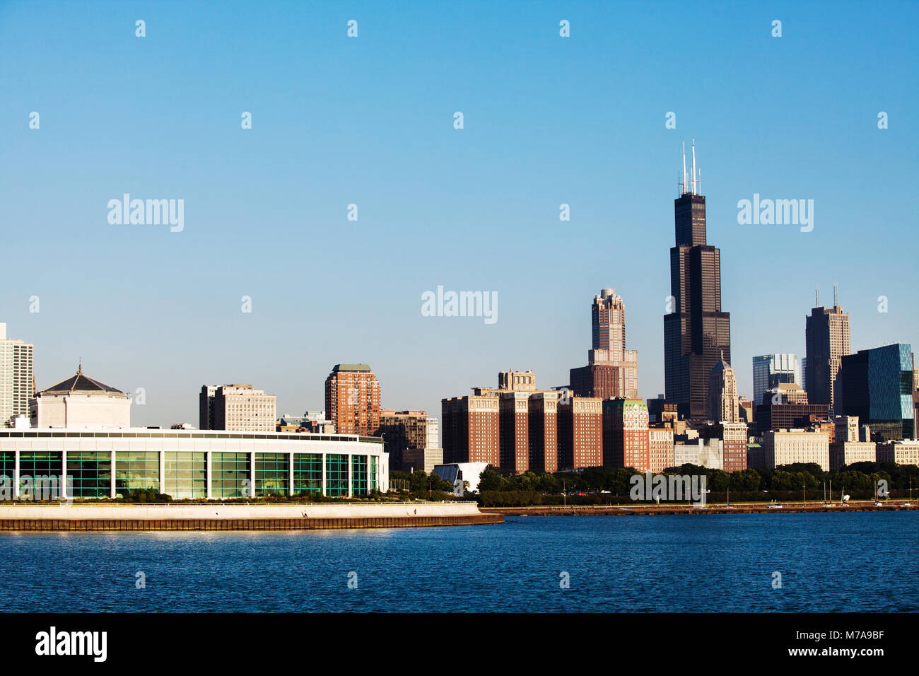 Chicago city skyline view hi-res stock photography and images - Alamy