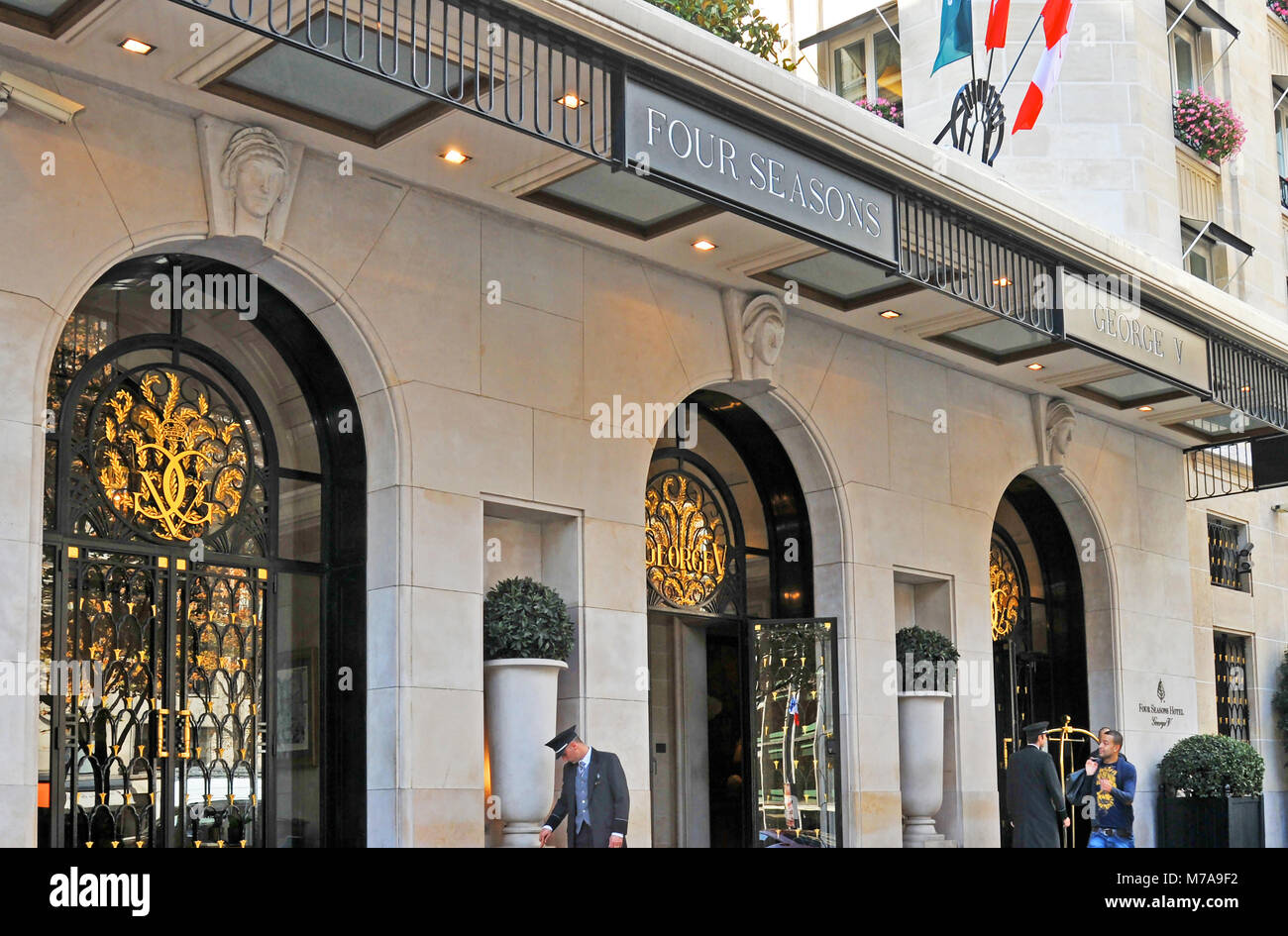 The Four Seasons Geoge V palace hotel, Paris, France Stock Photo Alamy