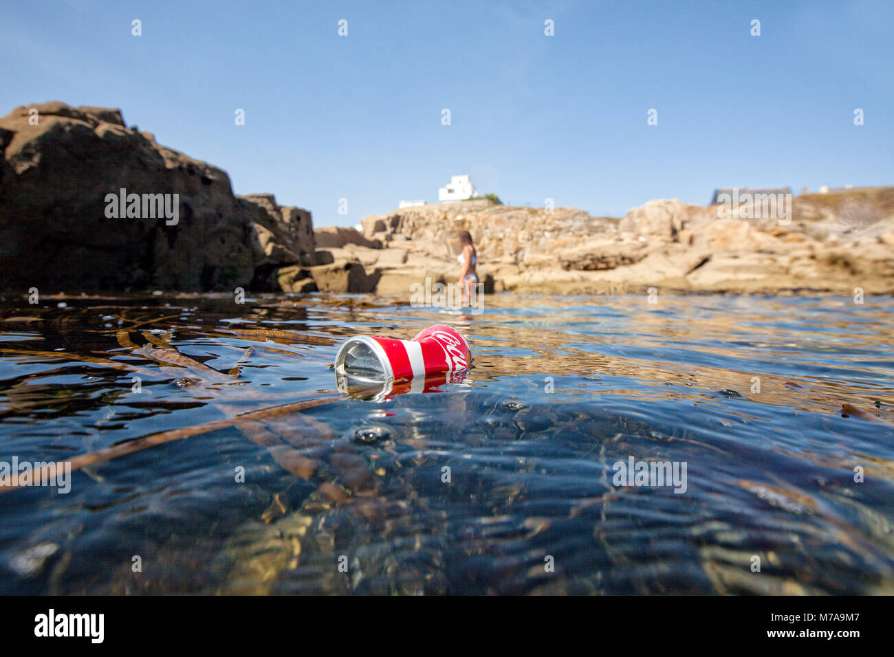 Trash floating on the Brittany shore line,Le Courégant, France. Water  pollution is largely caused by human activity and has had a major impact on  our Stock Photo - Alamy