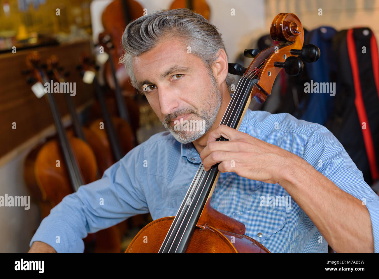 Cello Repair High Resolution Stock Photography and Images - Alamy