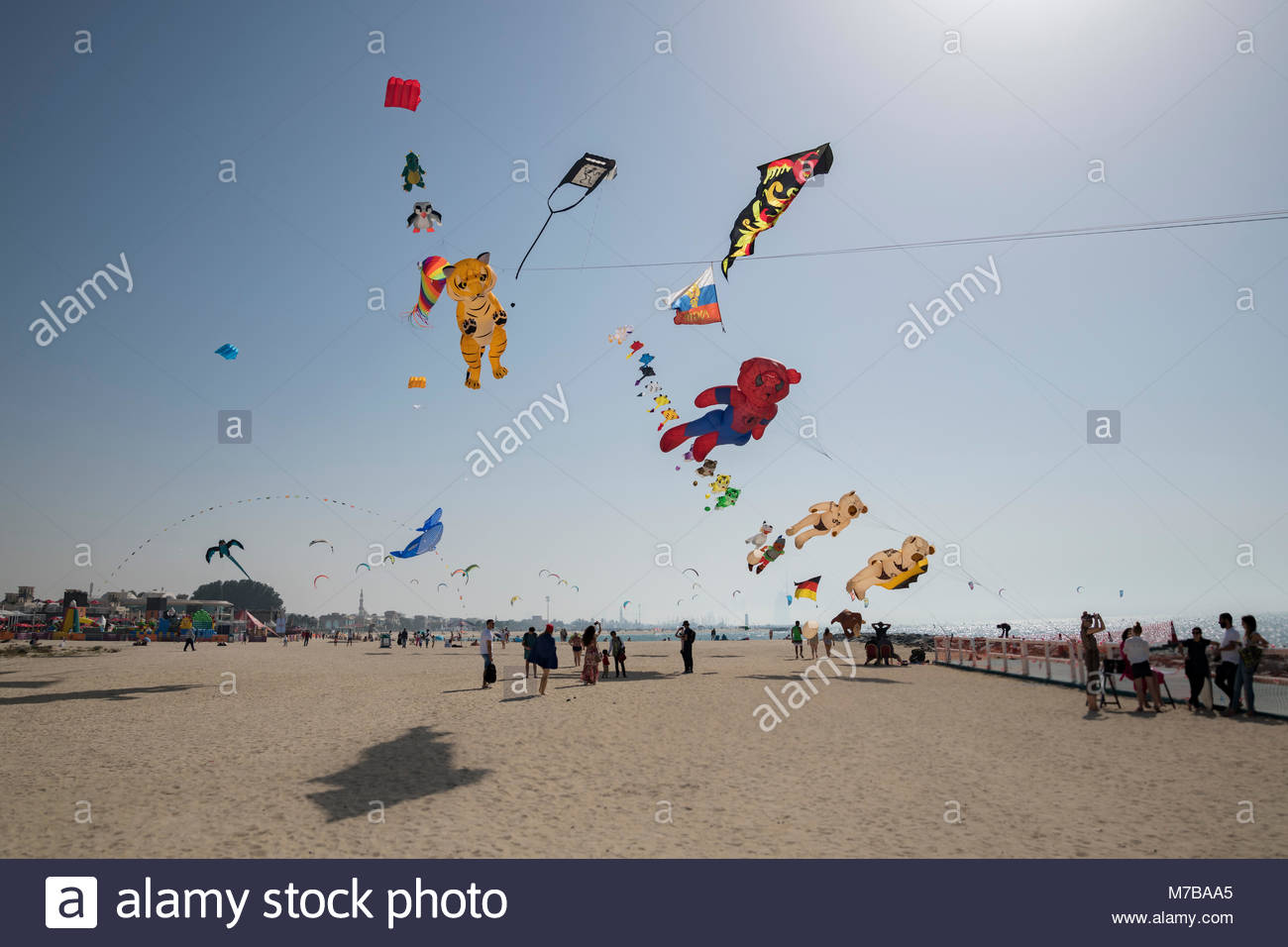 Hopetaft: Jumeirah Beach Kite Festival