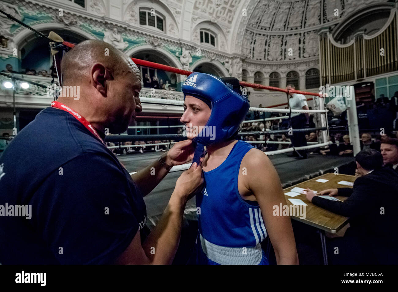 Women boxer hi-res stock photography and images - Alamy