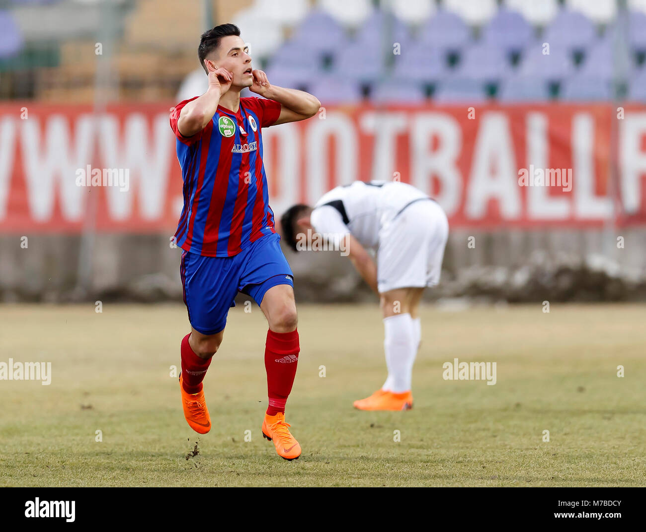 BUDAPEST, HUNGARY - APRIL 2: Krisztian Lisztes of Ferencvarosi TC  celebrates with teammates after scoring a goal during the Hungarian OTP  Bank Liga match between Ferencvarosi TC and MOL Fehervar FC at