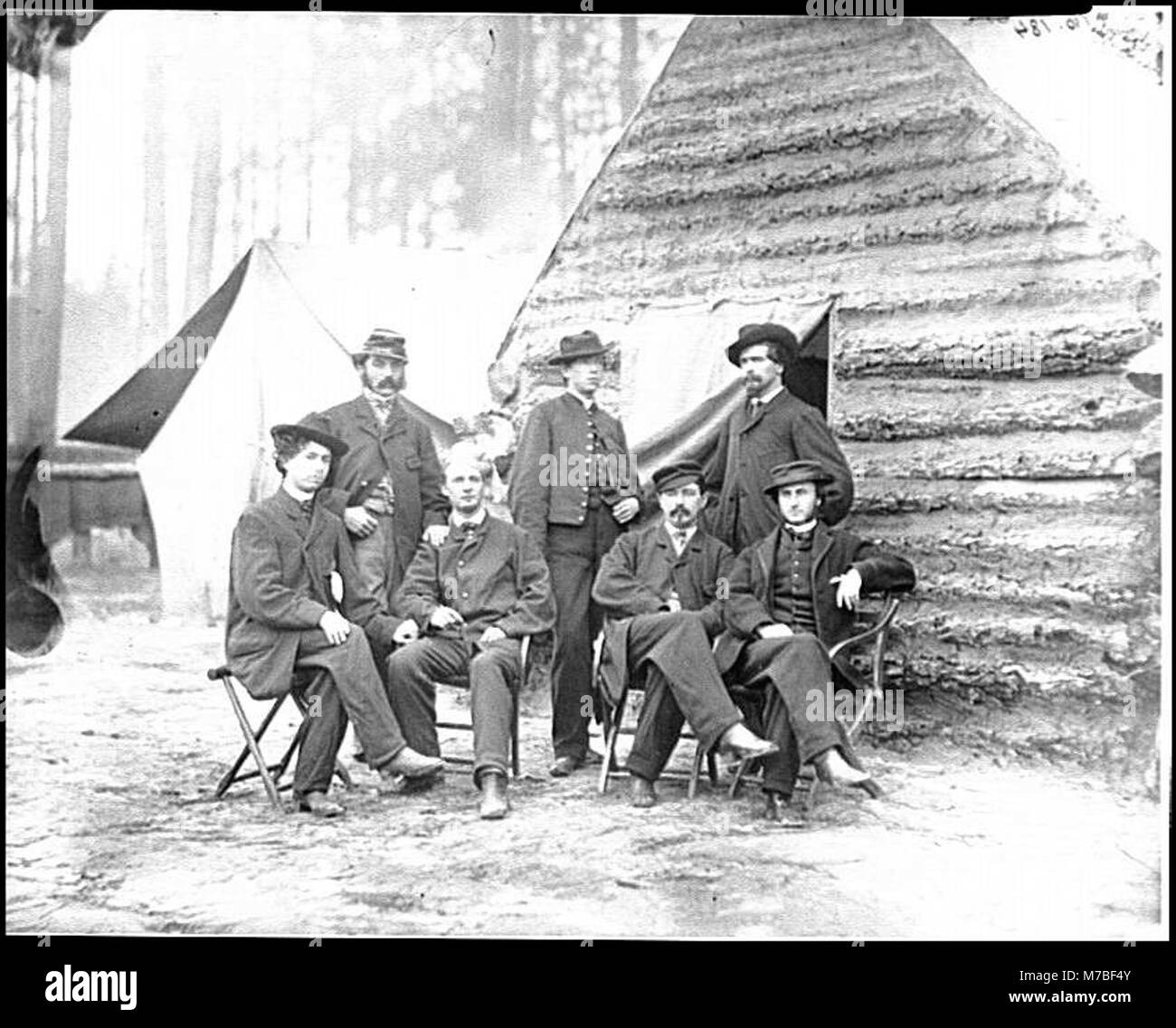 Brandy Station, Va. Clerks at Army of the Potomac headquarters LOC cwpb.03736 Stock Photo