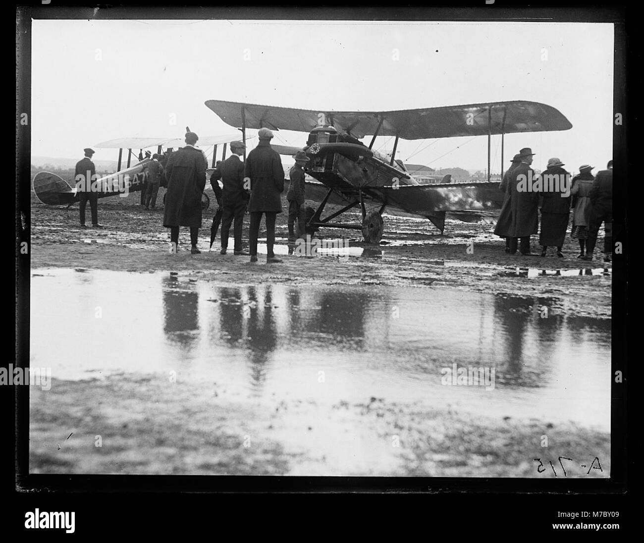 Airfields and aircraft Black and White Stock Photos & Images - Alamy