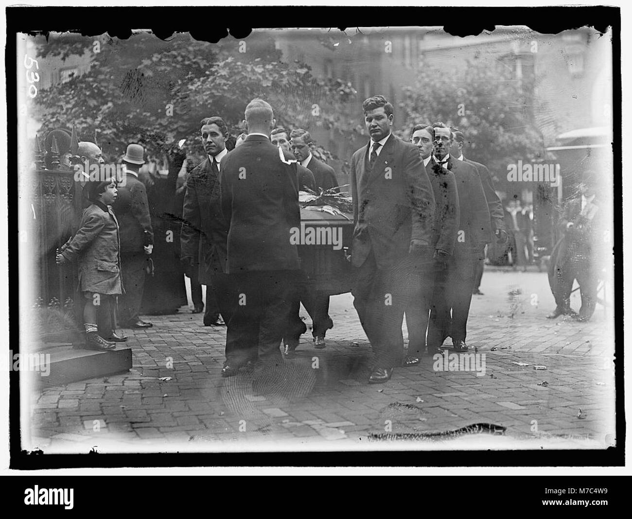 HARLAN, JOHN MARSHALL. ASSOCIATE JUSTICE, U.S. SUPREME COURT, 1877-1910. FUNERAL AT NEW YORK AVENUE PRESBYTERIAN CHURCH. CASKET LCCN2016863429 Stock Photo