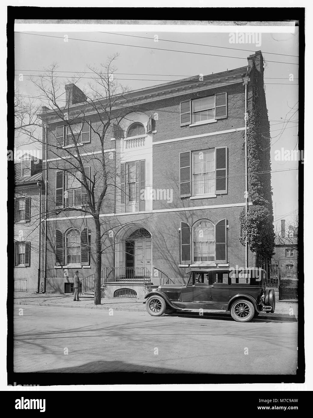 Dr. Fairfax home, Alexandria, Va. (Ford Motor Co.) LCCN2016825925 Stock Photo