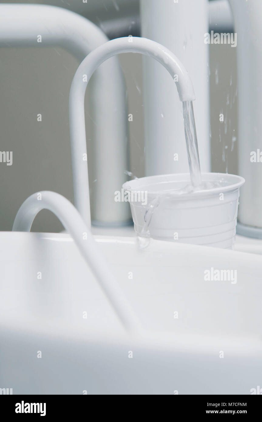 Cuspidor hires stock photography and images Alamy