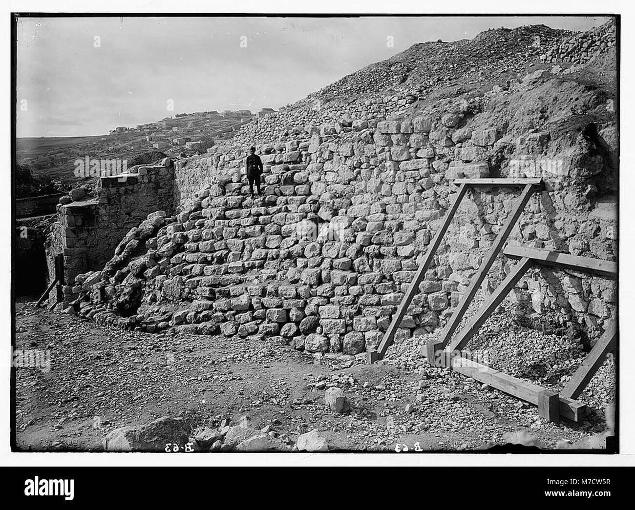 Excavations on Ophel. Wall of the Jebusites LOC matpc.05478 Stock Photo