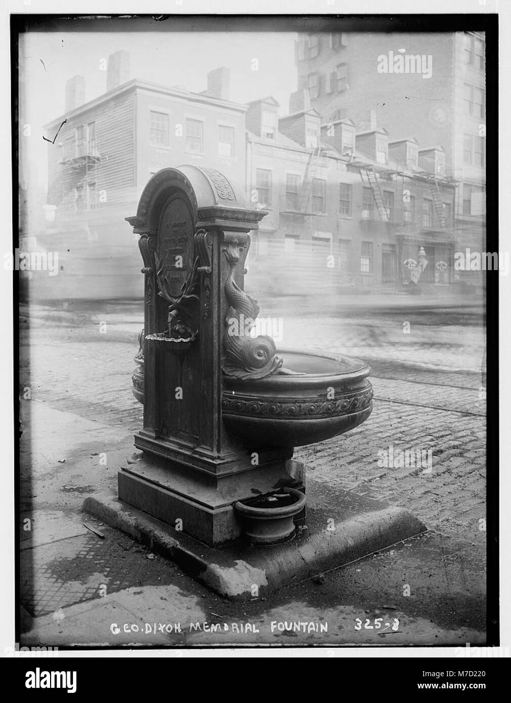 Geo. Dixon Memorial Fountain LCCN2014681516 Stock Photo