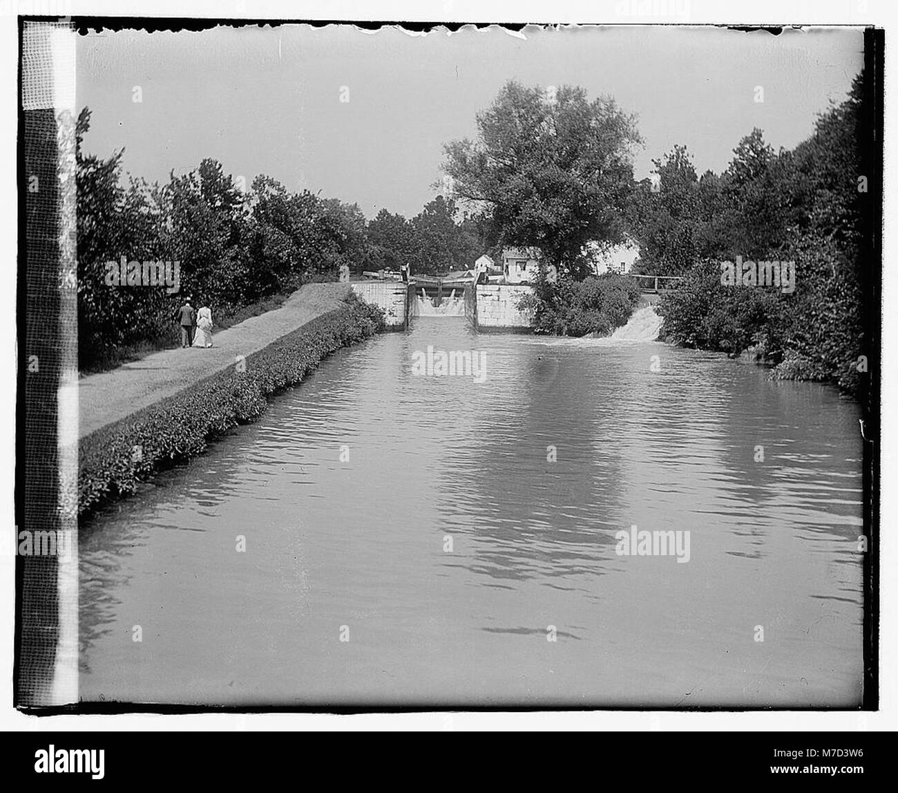 Falls on construction site hi-res stock photography and images - Alamy