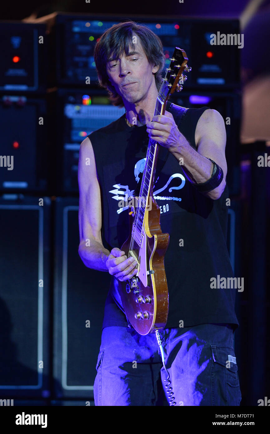 Tom scholz boston hi-res stock photography and images - Alamy