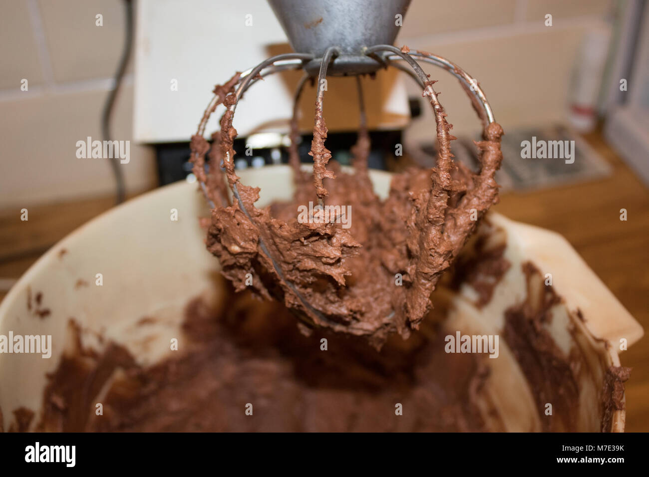 Piping chocolate hires stock photography and images Alamy
