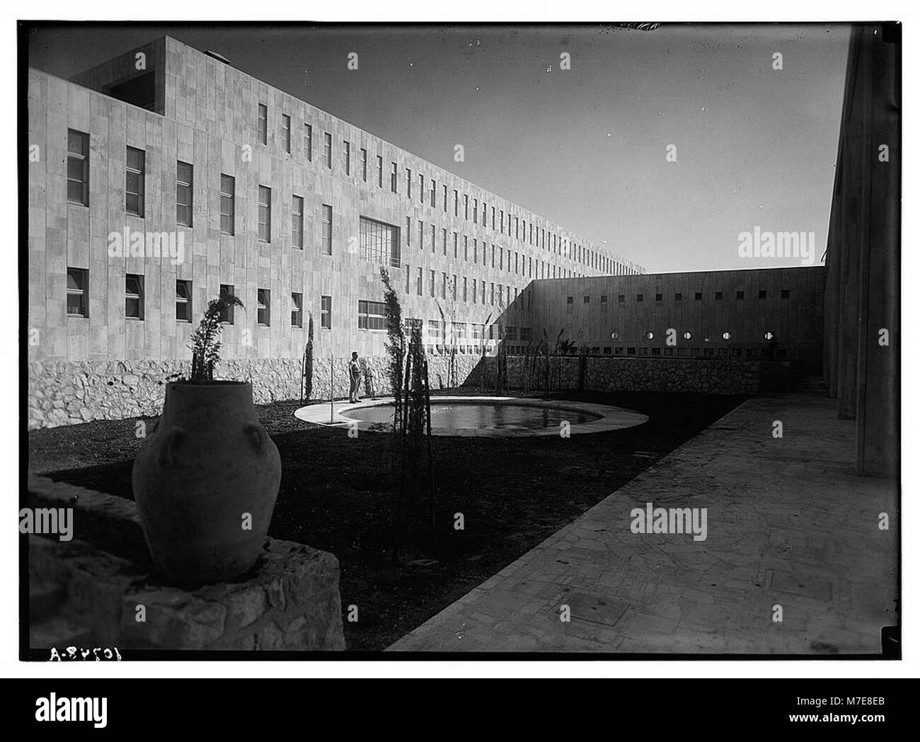 Scopus Building New Hadassah University Medical Centre, Jerusalem (Scopus). Courtyard ...