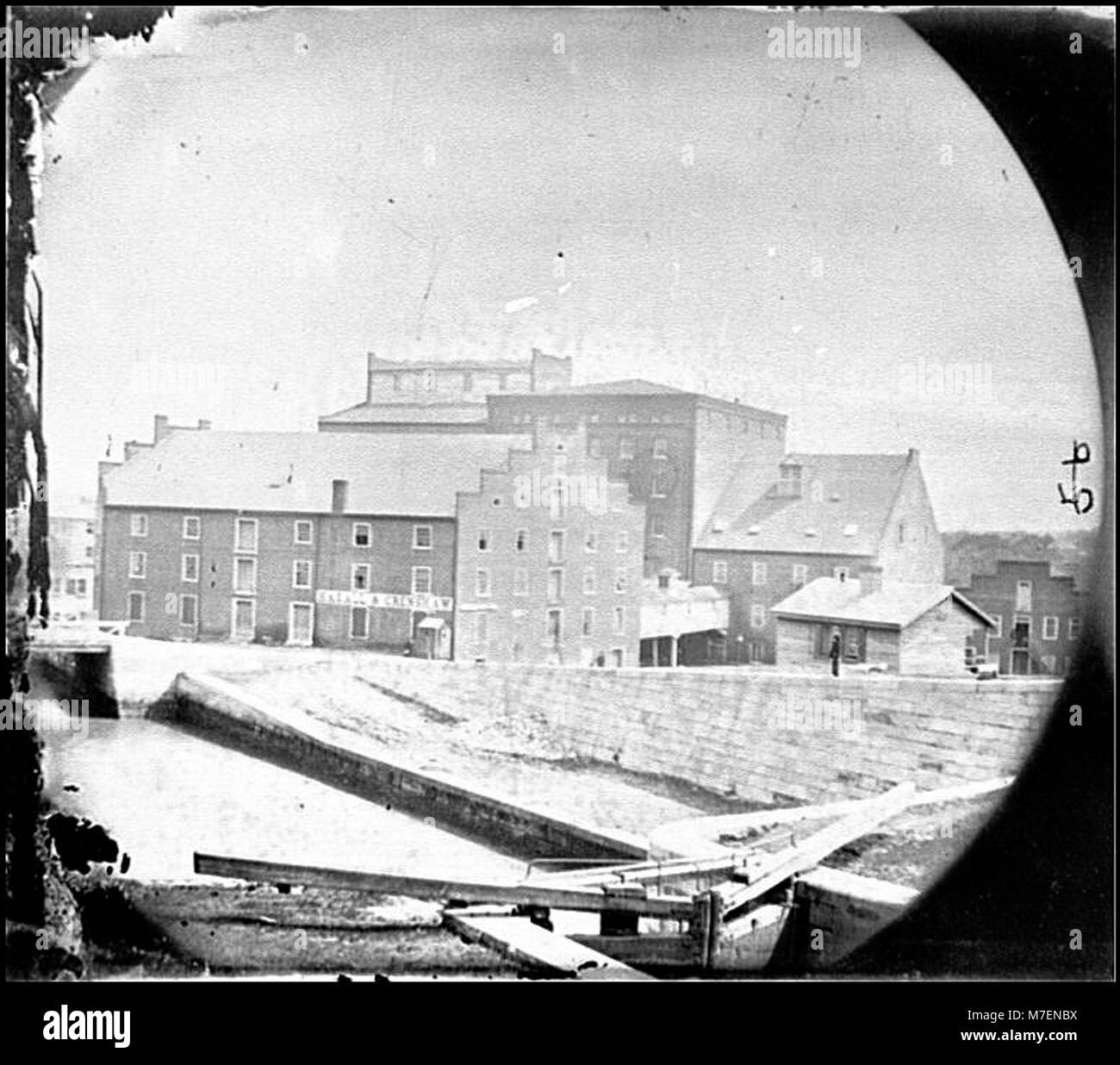 Richmond, Va. Haxall & Crenshaw's Flour Mill; Canal lock in foreground LOC cwpb.00416 Stock Photo