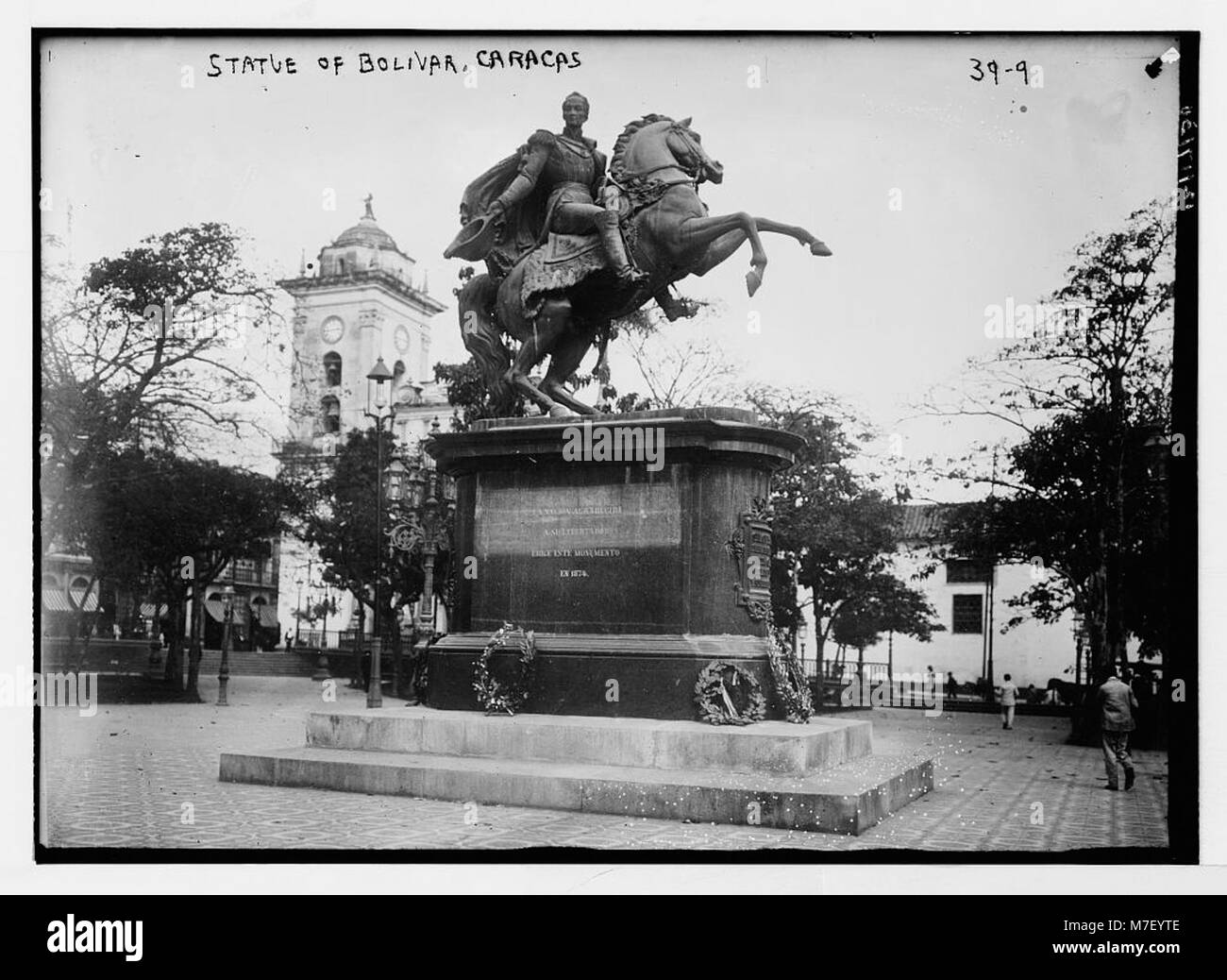 Latin american revolutionary art Black and White Stock Photos & Images ...