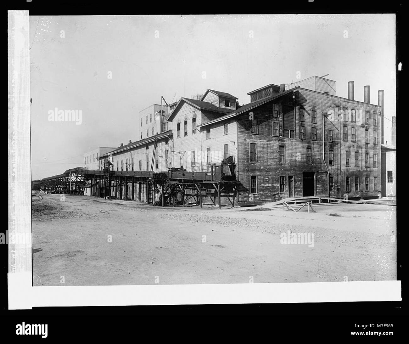 The first successful beet sugar factory in America, Alvarado, Cal