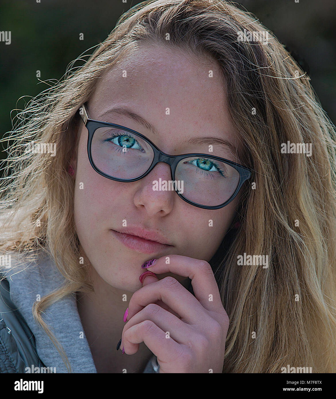 14 year old girl hi-res stock photography and images - Alamy