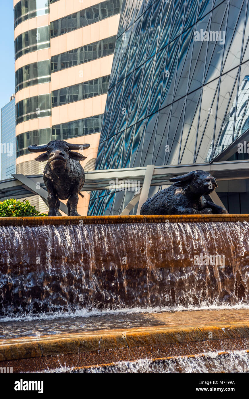 Two Buffalo sculpture by Elizabeth Frink, Exchange Square Plaza, Hong Kong Stock Photo