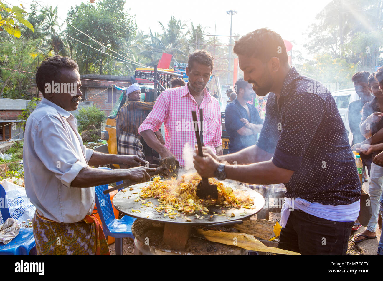 Indian street food hi-res stock photography and images - Alamy