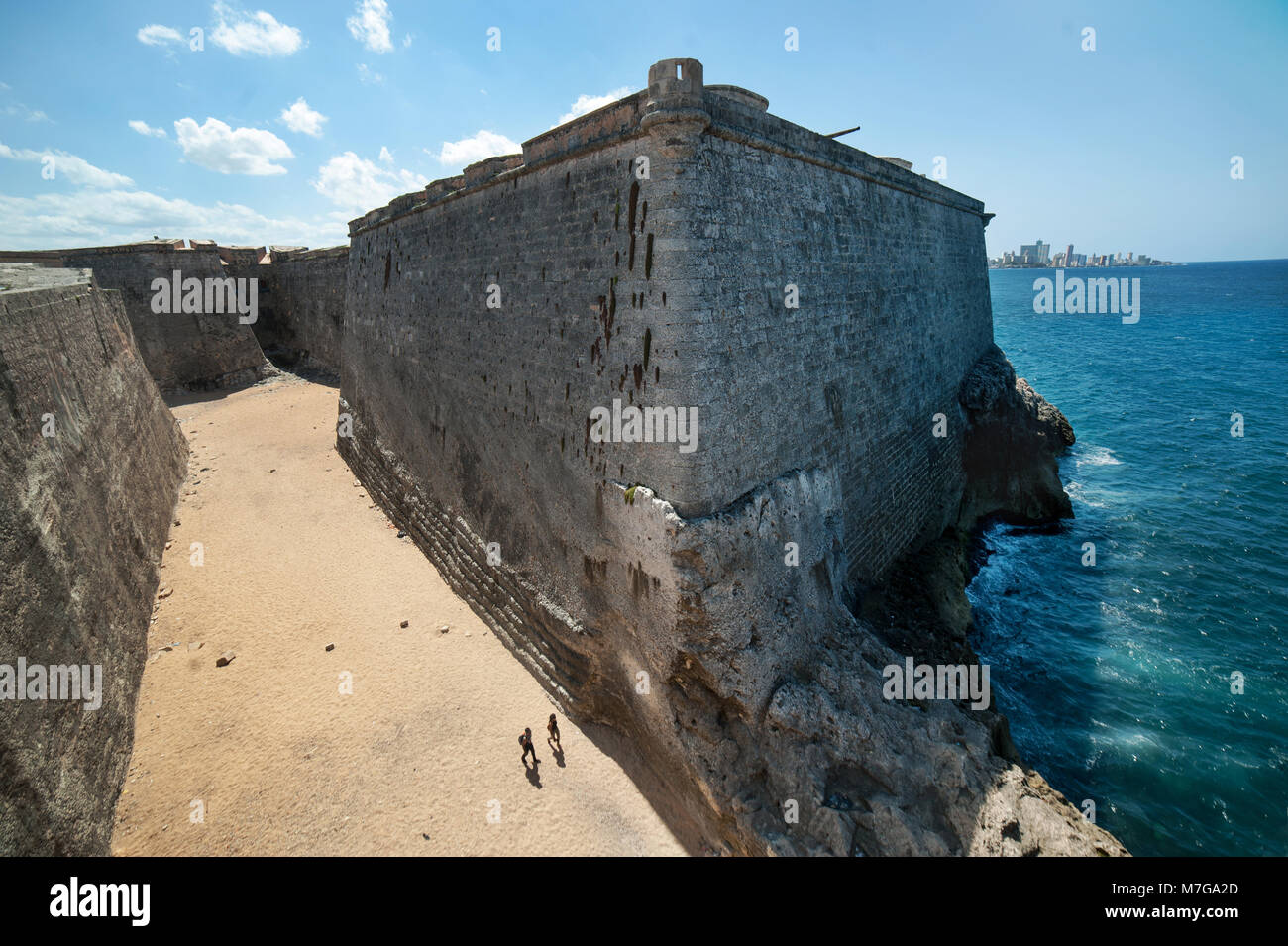 El morro castle havana harbor hi-res stock photography and images - Alamy