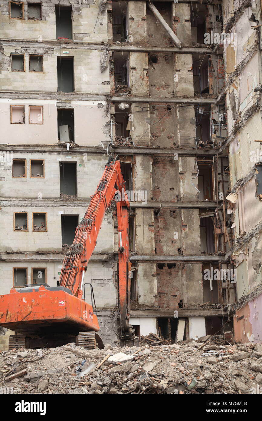 demolition of old buildings for new construction Stock Photo - Alamy