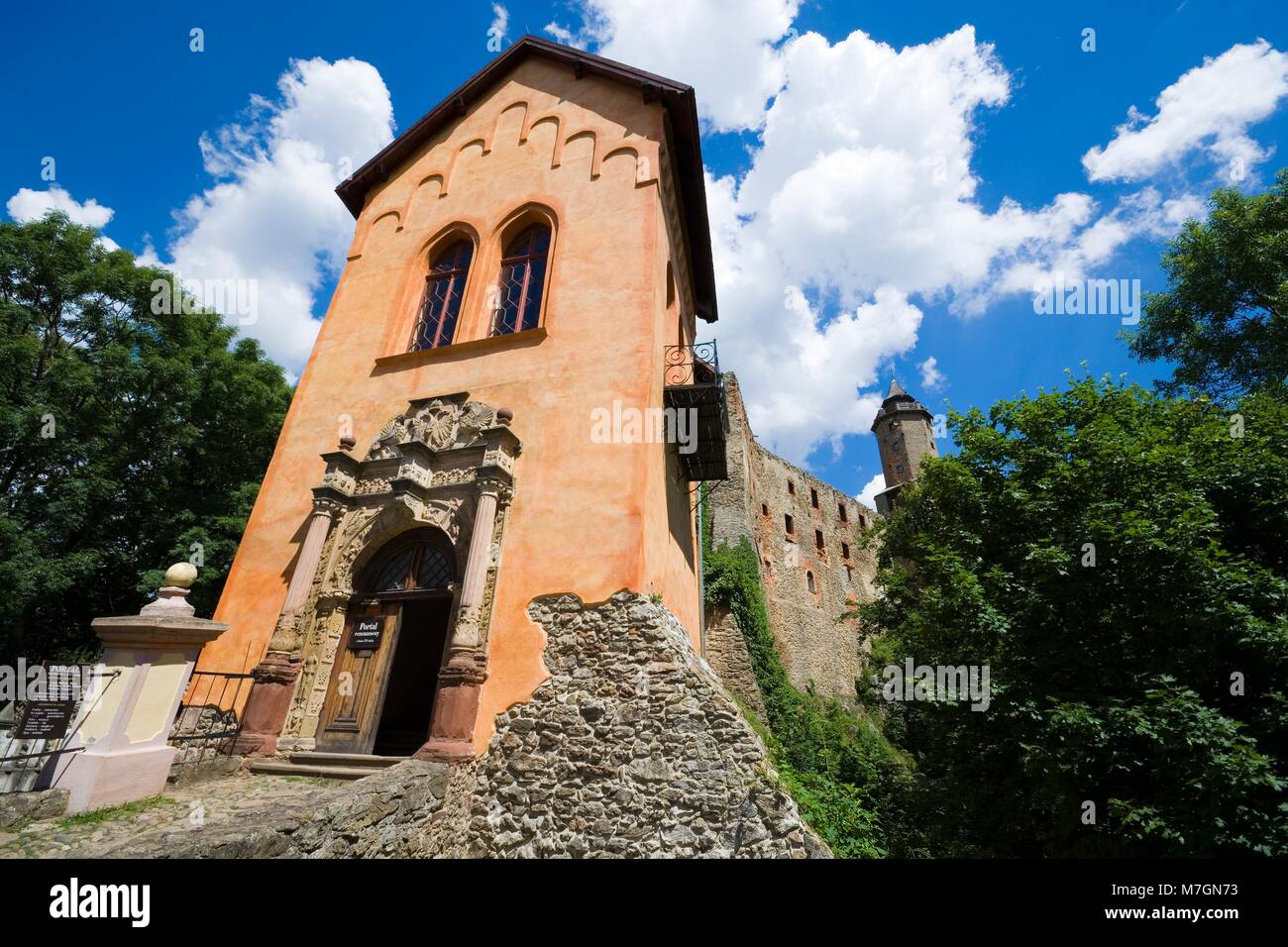 abandoned castle courtyard description abandoned castle courtyard description