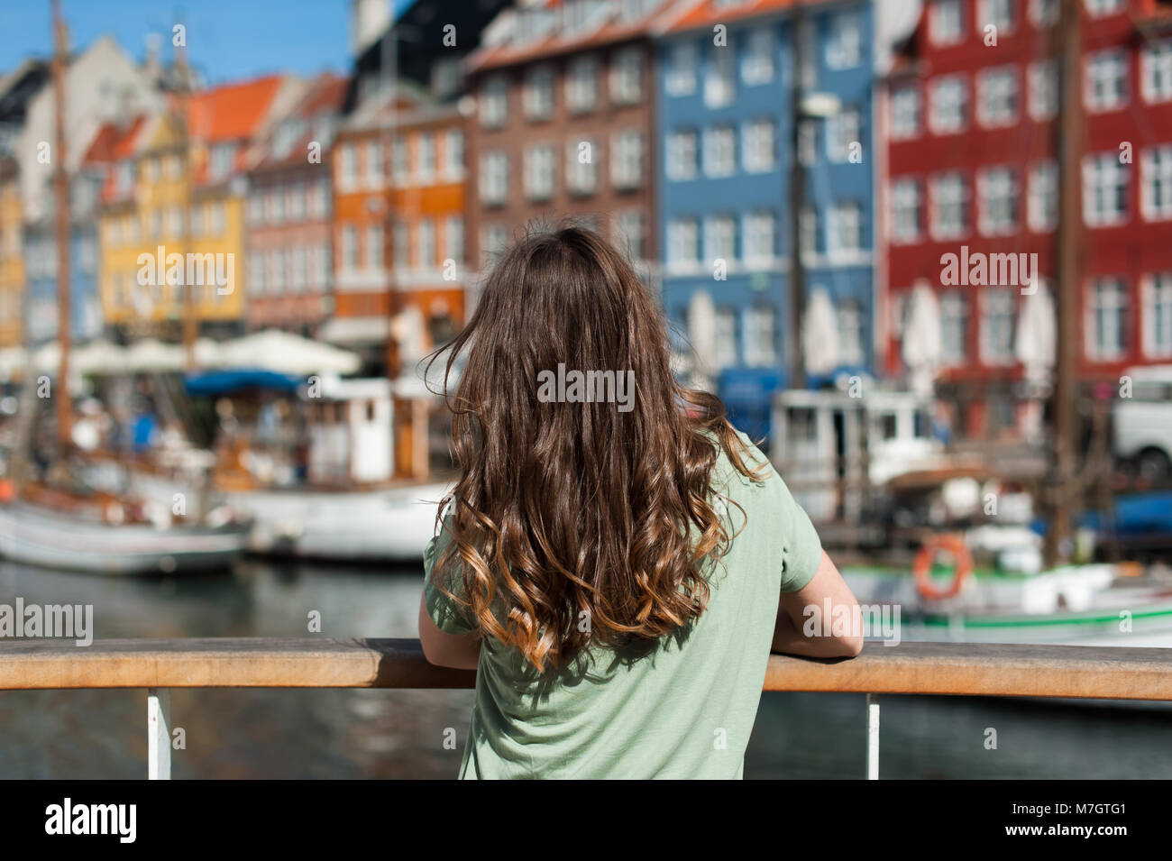 cafeteria balkon Modtager Copenhagen denmark woman relaxing nyhavn hi-res stock photography and  images - Alamy