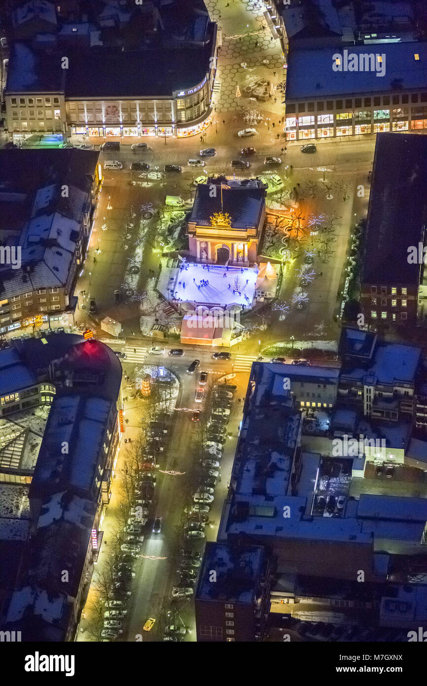 Berliner tor mit eisbahn hires stock photography and images Alamy