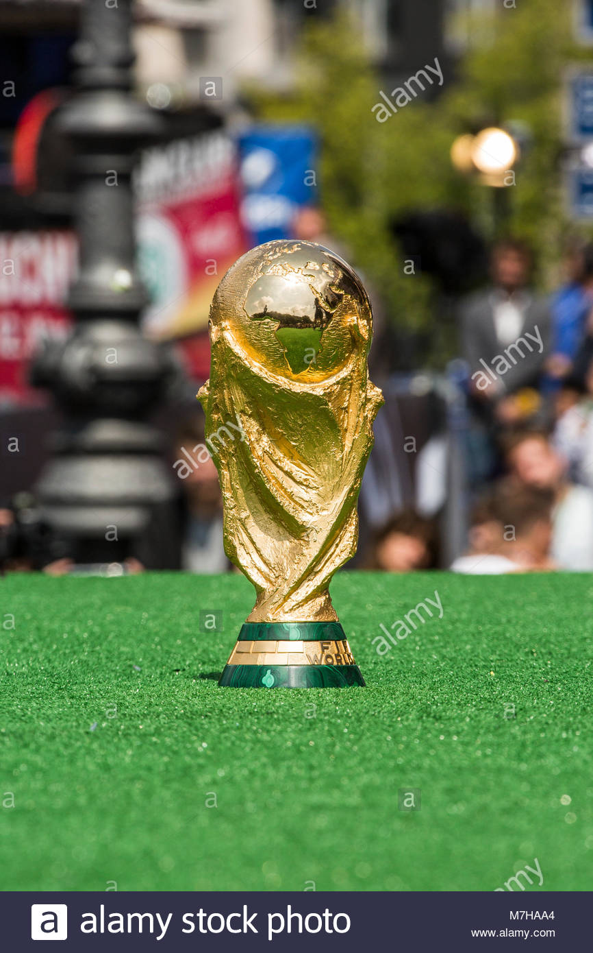 Weltmeister Pokal Stock Photos & Weltmeister Pokal Stock Images Alamy