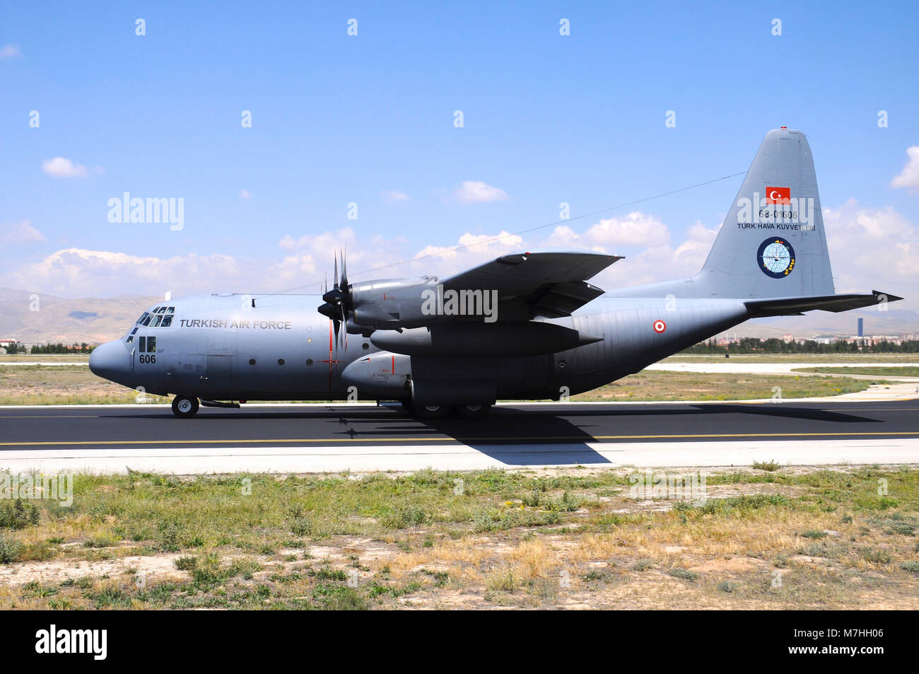 turkish-air-force-c-130-hercules-M7HH06.jpg