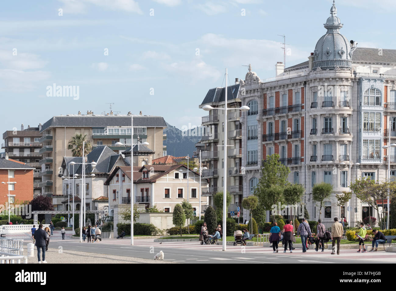 Paseo Maritimo Sea Front Castro Urdiales Cantabria Spain Stock Paseo Maritimo Sea Front Castro Urdiales Cantabria Spain Stock