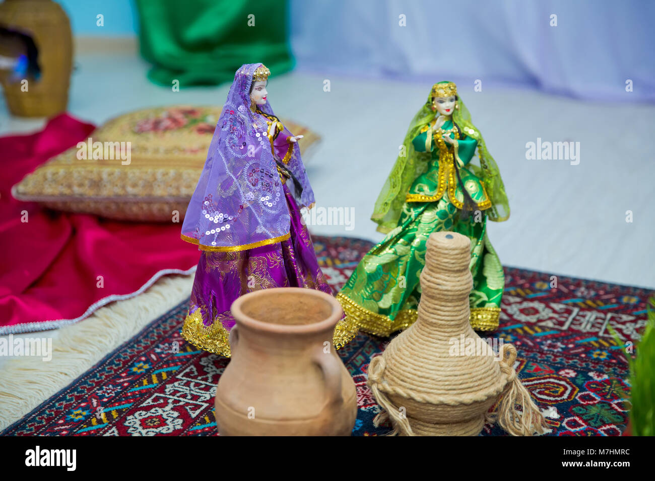 English-Azerbaijani Clothes/Paltar Bilingual Children's Picture