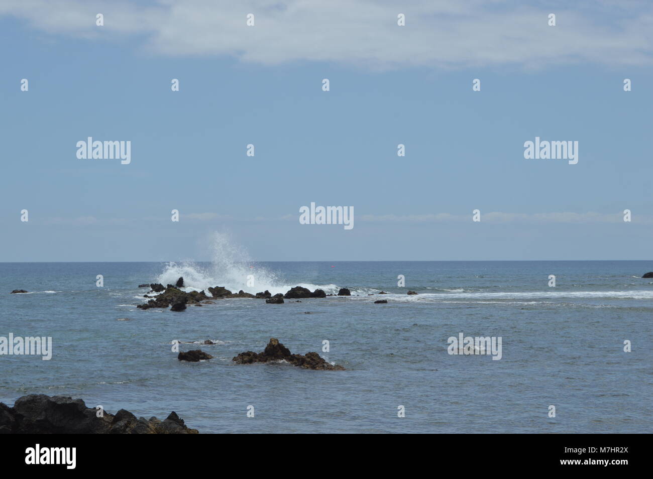 Splash in the sea hi-res stock photography and images - Alamy