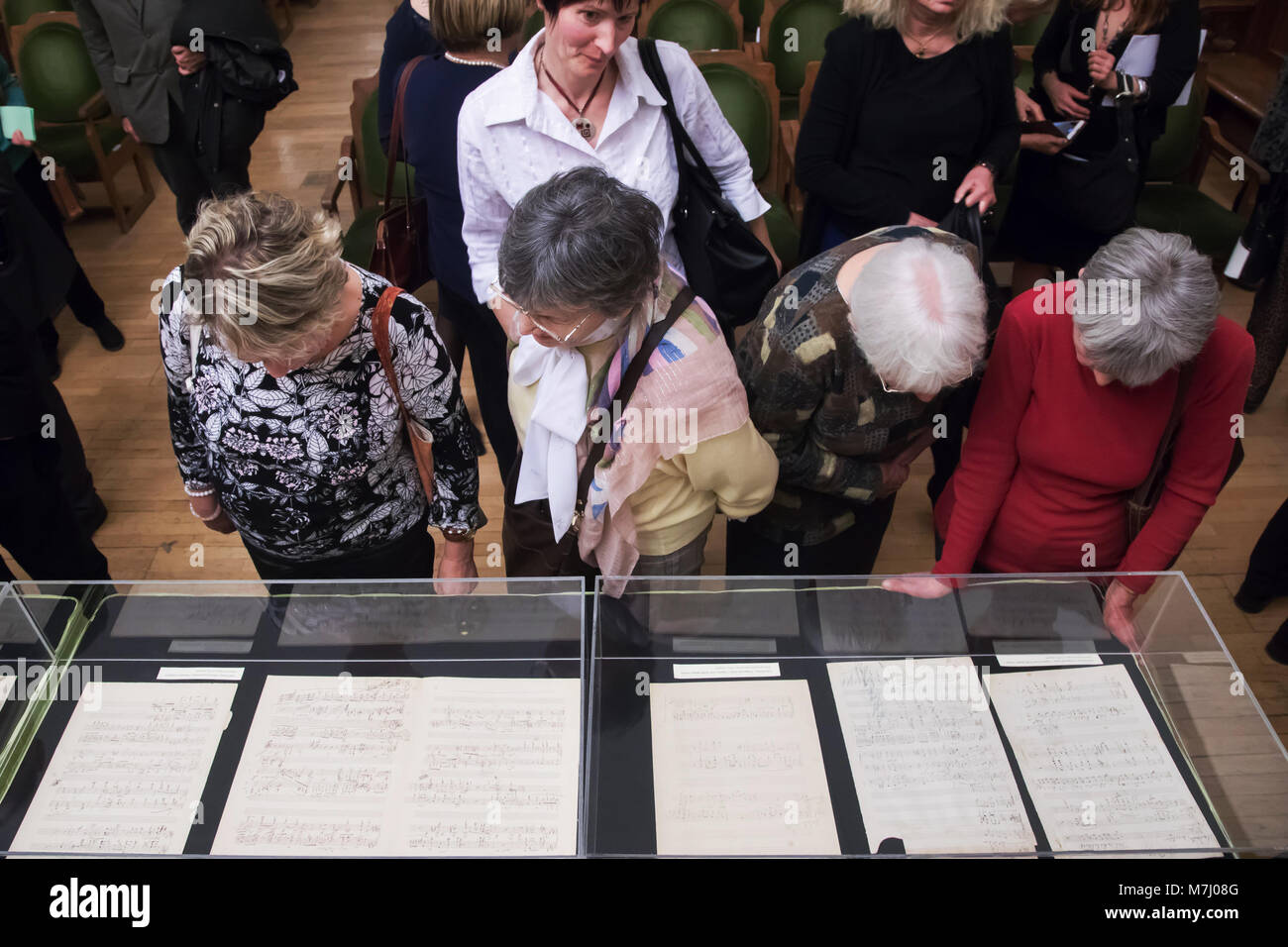 Budapest, Hungary. 10th Mar, 2018. People view Hungarian composer Franz Liszt's manuscripts which are previously thought lost in the Franz Liszt Memorial Museum and Research Center in Budapest, Hungary, on March 10, 2018. The manuscripts believed to be of famous Hungarian composer Franz Liszt were presented in the museum on Saturday in a solemn ceremony. Credit: Attila Volgyi/Xinhua/Alamy Live News Stock Photo