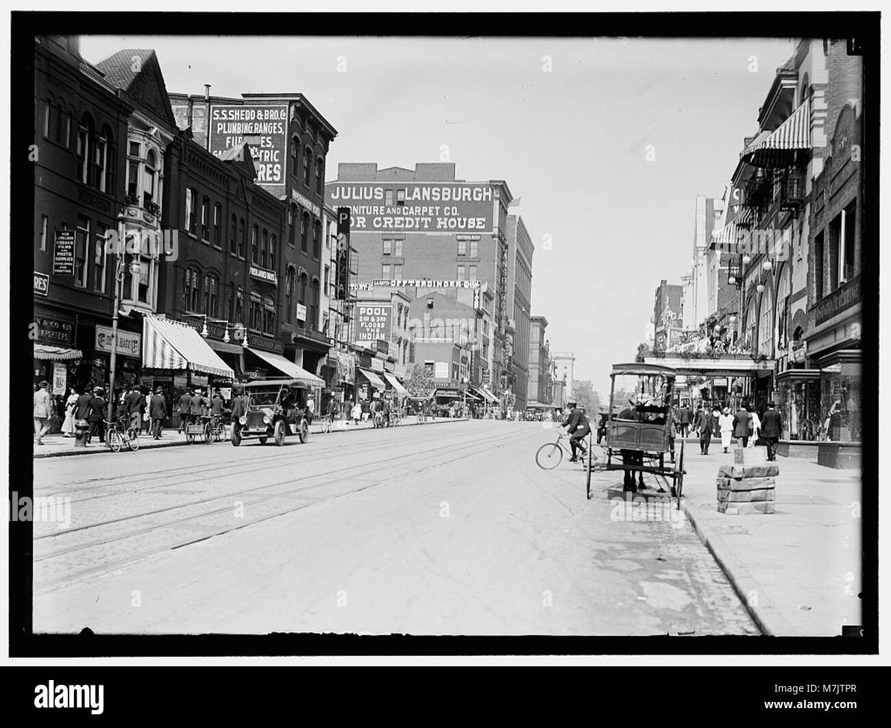 N 9th street hi-res stock photography and images - Alamy