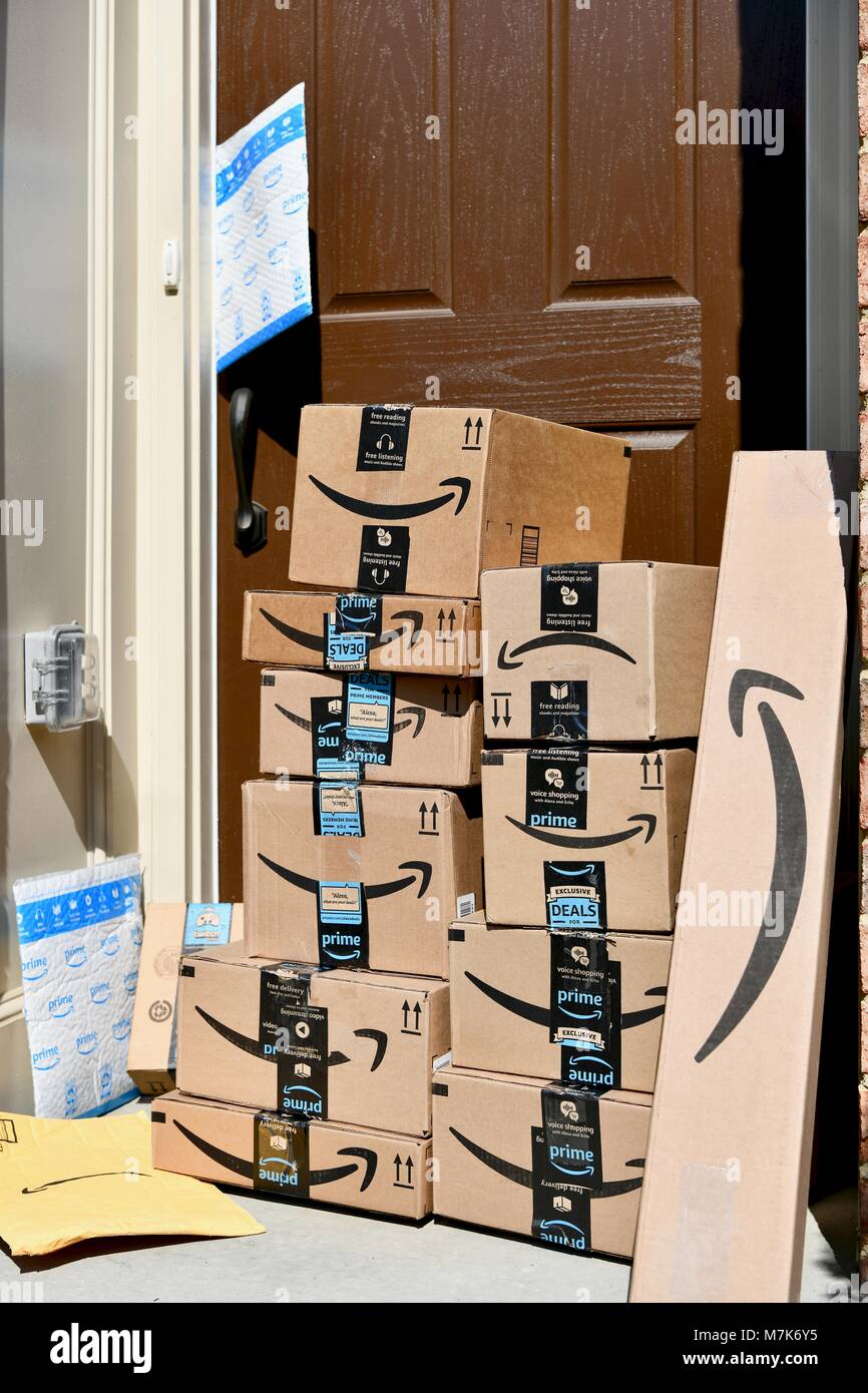 Amazon box delivered front door hires stock photography and images Alamy