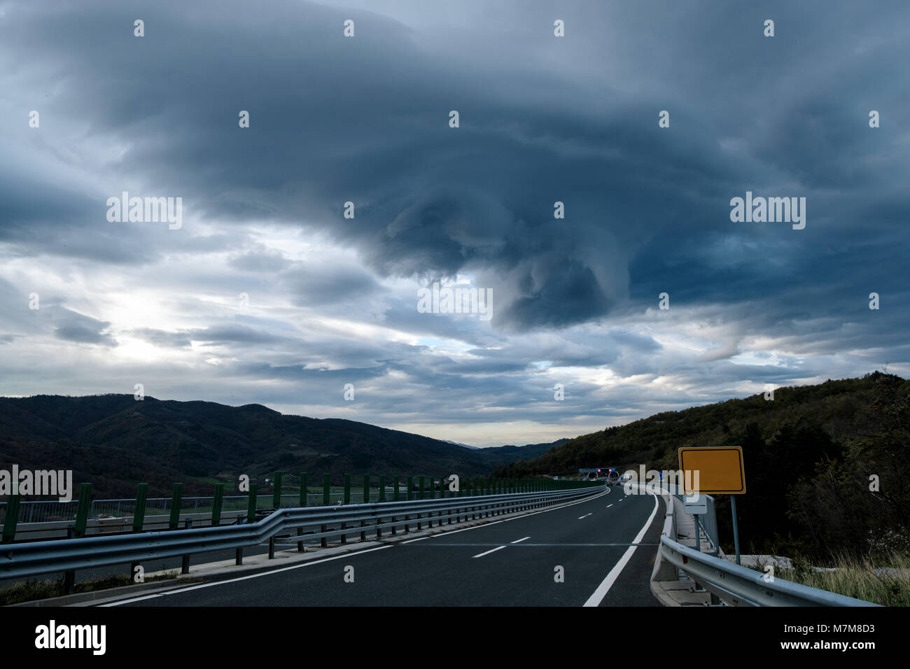 Dark stormy landscape hi-res stock photography and images - Alamy