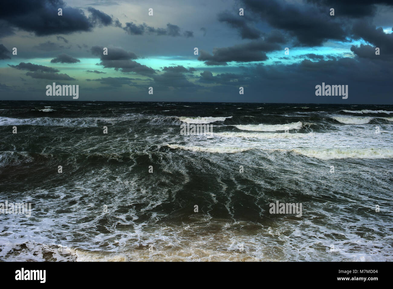 Stormy ocean hi-res stock photography and images - Alamy