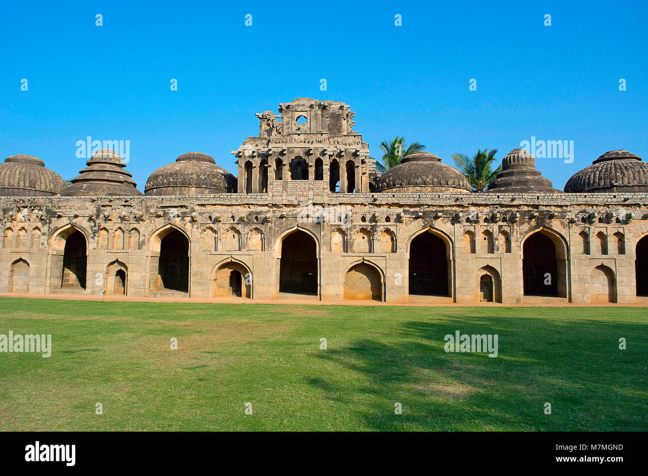 Elephant Stables. Eleven domed chambers for the royal elephants. Hampi Monuments, Karnataka , India Stock Photo