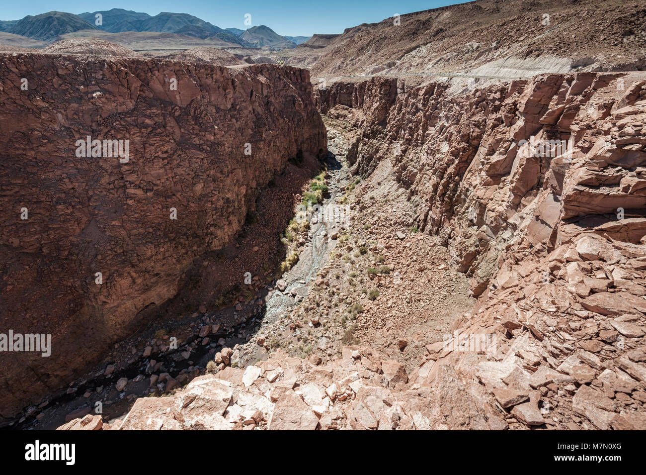 Little canyon towards the Rainbow Valley (Valle Arcoiris), in the Atacama Desert in Chile Stock Photo
